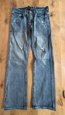 Helix Men's Bootcut Distressed Jeans Size 32x32